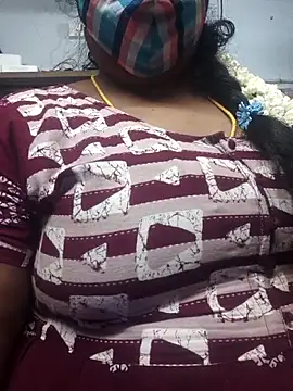 Snapshot of TAMIL_ELAKKIYA chatting on May 2026 04:26:02 PM TAMIL ELAKKIYA online show from May 2026 04:26:02 PM