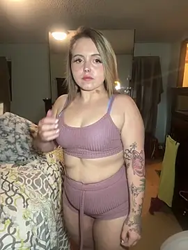 JuicyExxxperience online show from December 2025 02:01:02 PM