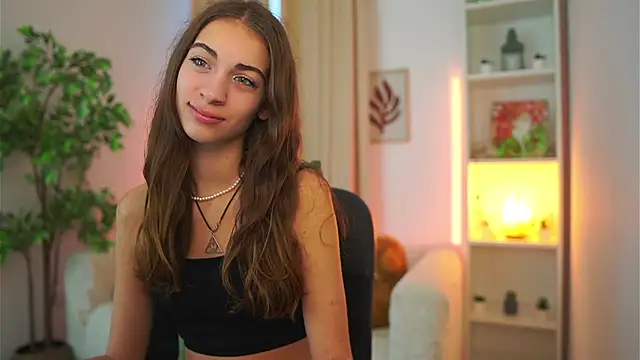 Sophie  Nice online show from September 2025 01:47:01 PM