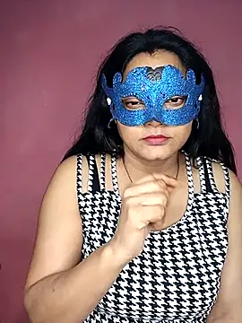 Snapshot of MEERAcle chatting on October 2025 01:06:02 AM MEERAcle online show from October 2025 01:06:02 AM