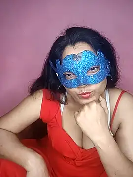 Snapshot of MEERAcle chatting on November 2025 12:57:02 AM MEERAcle online show from November 2025 12:57:02 AM