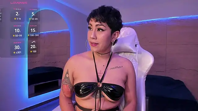 ZahaRose online show from October 2025 05:00:01 PM