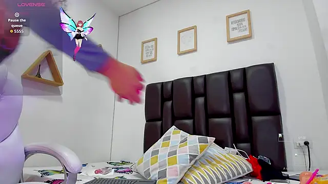 miiarod online show from October 2025 07:46:02 PM