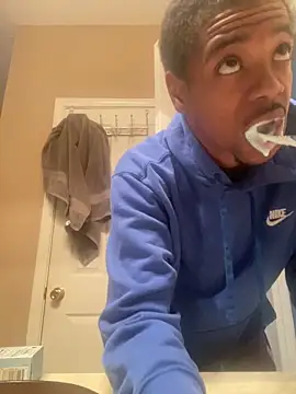 huhgtr online show from December 2025 04:34:01 PM