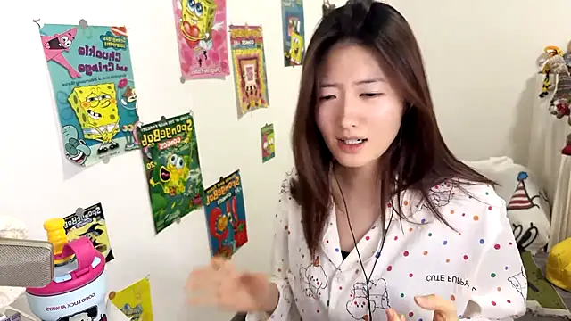 Snapshot of Moonlight-23 chatting on October 2025 02:15:01 PM Moonlight-23 online show from October 2025 02:15:01 PM