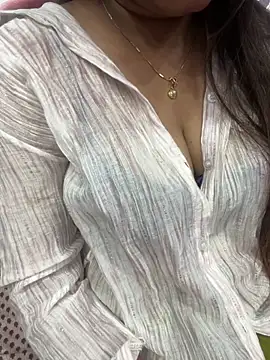 Naughty-Kamini online show from October 2025 05:24:02 PM