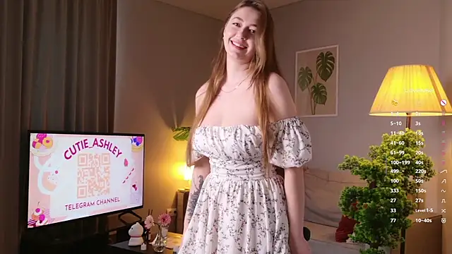 Snapshot of Luna_Foxy chatting on October 2025 11:40:01 AM Luna Foxy online show from October 2025 11:40:01 AM