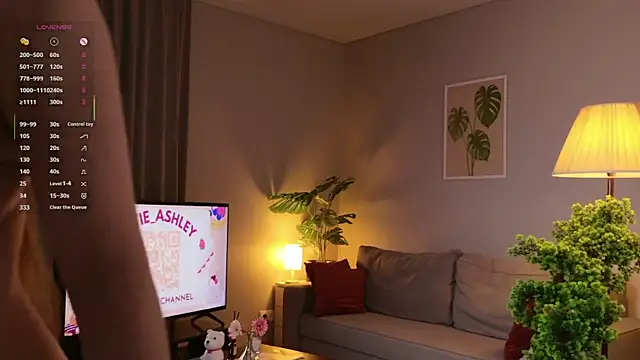 Snapshot of Luna_Foxy chatting on October 2025 02:25:02 PM Luna Foxy online show from October 2025 02:25:02 PM