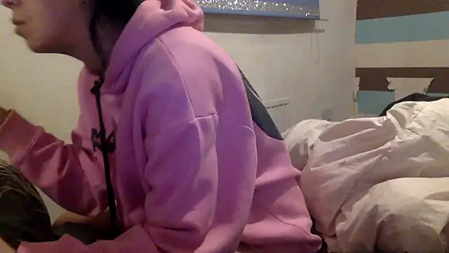 Bellababexox online show from October 2025 06:43:01 PM