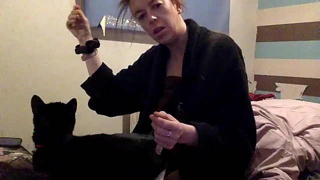 Bellababexox online show from December 2025 07:10:01 PM