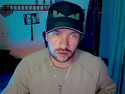 cortelioni massimo  online show from November 2025 02:45:02 AM