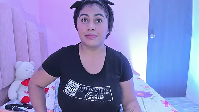 Snapshot of AndreaSweet2 chatting on September 2025 07:47:02 PM AndreaSweet2 online show from September 2025 07:47:02 PM