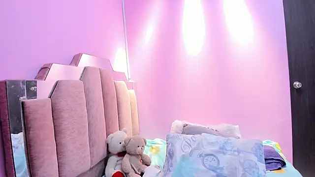 Snapshot of AndreaSweet2 chatting on September 2025 07:41:02 PM AndreaSweet2 online show from September 2025 07:41:02 PM