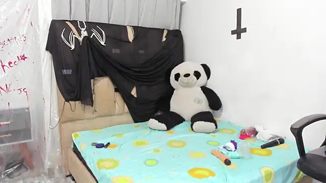 Snapshot of AndreaSweet2 chatting on October 2025 04:52:01 PM AndreaSweet2 online show from October 2025 04:52:01 PM