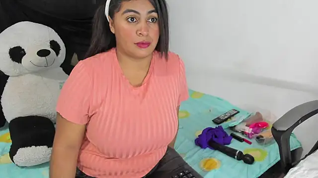 Snapshot of AndreaSweet2 chatting on October 2025 02:40:01 PM AndreaSweet2 online show from October 2025 02:40:01 PM