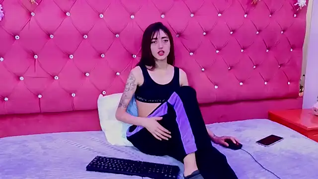  Maleja 19  online show from February 2026 03:45:02 AM