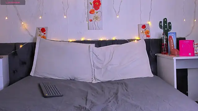 AmaraMoon  online show from November 2025 12:47:01 PM