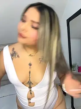 ashley-swift- online show from October 2025 04:40:01 AM