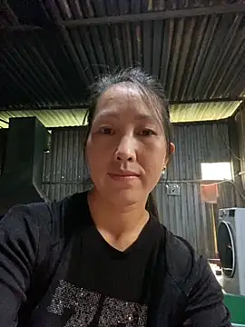 Snapshot of Huong-Ly chatting on September 2025 04:45:02 AM Huong-Ly online show from September 2025 04:45:02 AM