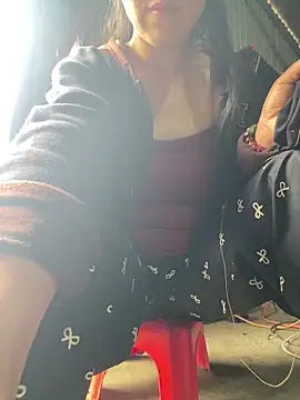 Snapshot of Huong-Ly chatting on September 2025 01:53:02 AM Huong-Ly online show from September 2025 01:53:02 AM