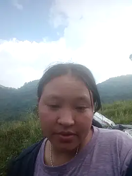 Snapshot of MuiNay chatting on September 2025 09:20:02 AM MuiNay online show from September 2025 09:20:02 AM