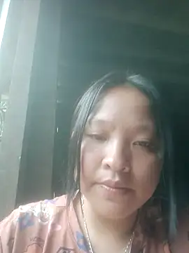 Snapshot of MuiNay chatting on September 2025 12:01:02 AM MuiNay online show from September 2025 12:01:02 AM