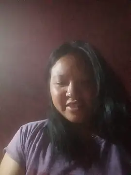 Snapshot of MuiNay chatting on September 2025 09:37:02 PM MuiNay online show from September 2025 09:37:02 PM
