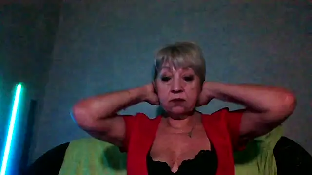 DianaQDream online show from February 2026 12:35:02 PM