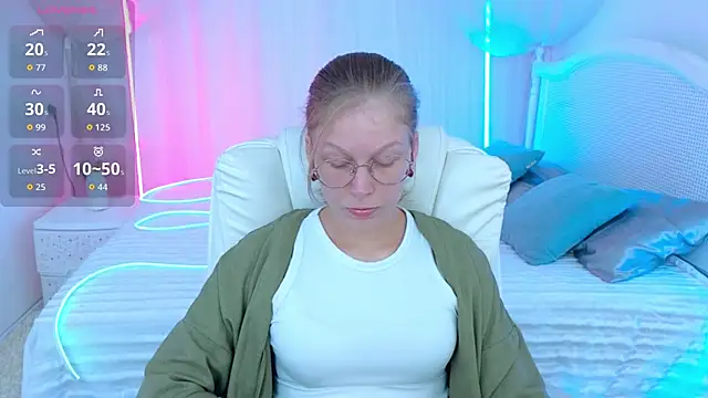 Lilly Belly online show from September 2025 12:16:01 PM