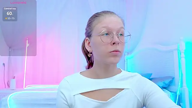 Lilly Belly online show from September 2025 02:29:02 PM