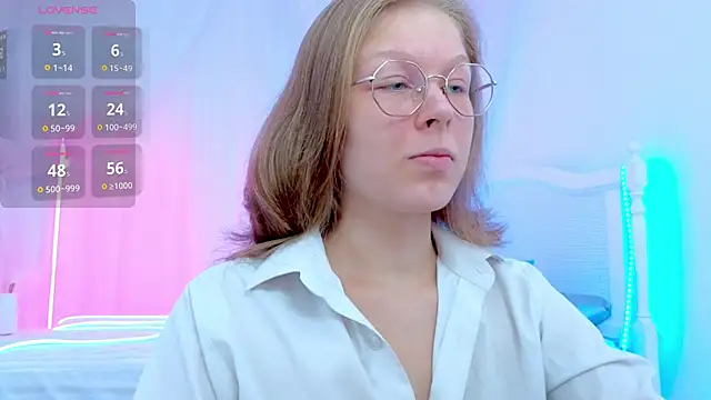 Lilly Belly online show from September 2025 01:23:02 PM