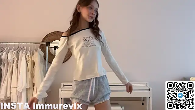 Snapshot of barbaraloveu chatting on May 2026 12:45:02 PM barbaraloveu online show from May 2026 12:45:02 PM