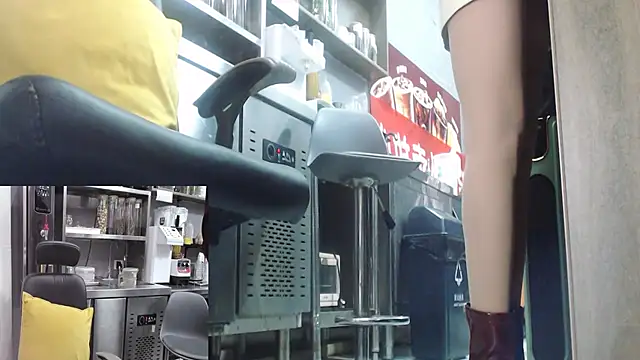 Eileen-L online show from November 2025 03:17:01 AM