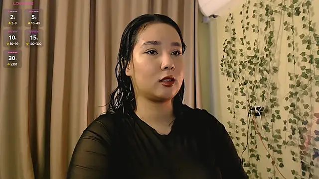 Snapshot of HoneyBroownie chatting on October 2025 10:45:01 AM HoneyBroownie online show from October 2025 10:45:01 AM