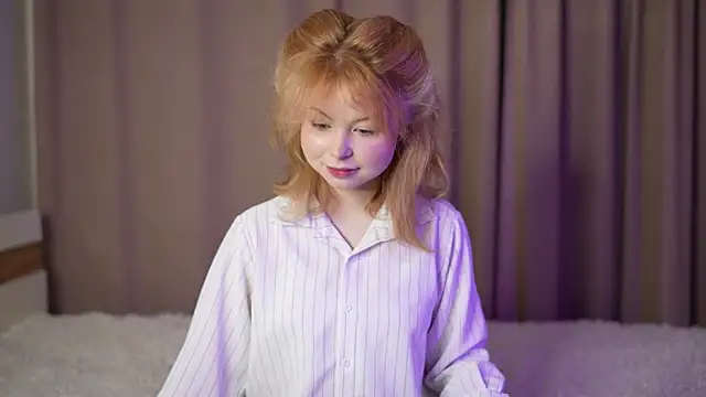 Stella Vanila online show from October 2025 11:14:01 PM