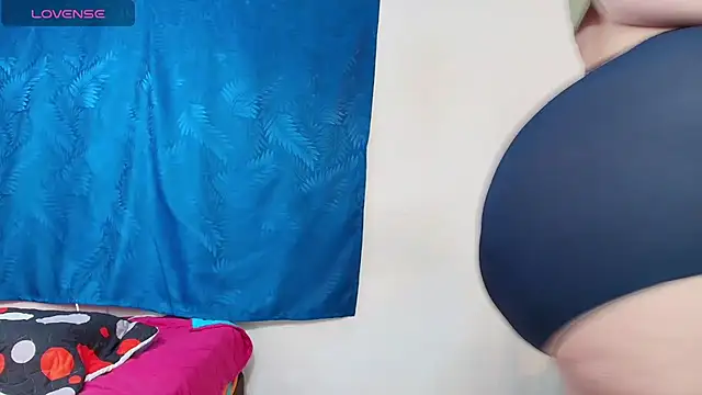 Snapshot of dominant_hipss chatting on February 2026 03:52:01 PM dominant hipss online show from February 2026 03:52:01 PM