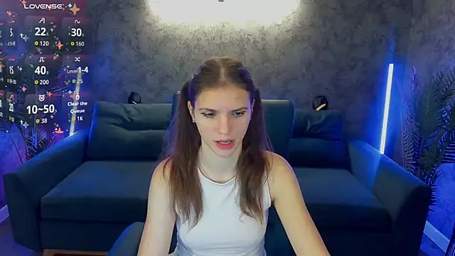 PussyOnLuck online show from October 2025 07:00:02 AM