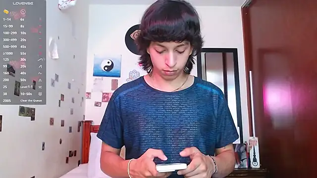 Snapshot of DannyPhantom555 chatting on October 2025 04:51:01 PM DannyPhantom555 online show from October 2025 04:51:01 PM