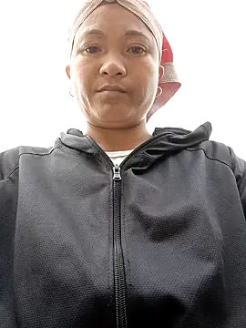 Love-Mama33 online show from September 2025 12:11:01 AM