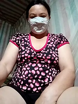 Love-Mama33 online show from February 2026 12:48:02 PM