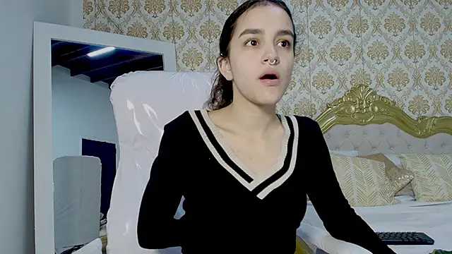 Snapshot of JessB_ chatting on October 2025 07:34:02 PM JessB online show from October 2025 07:34:02 PM