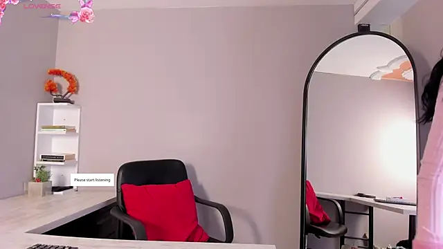 Emma  clark  online show from September 2025 11:26:01 AM