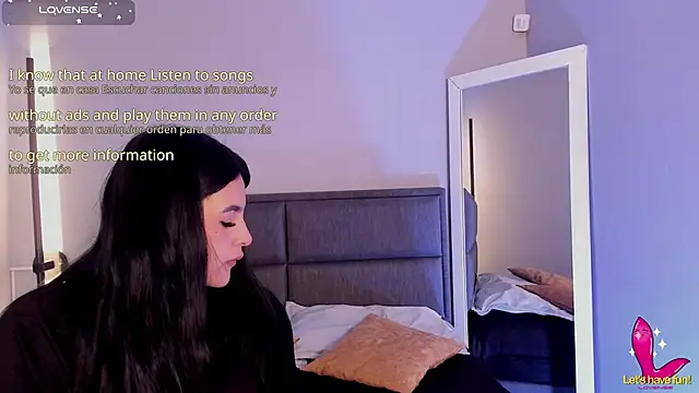 Emma  clark  online show from October 2025 12:05:01 PM