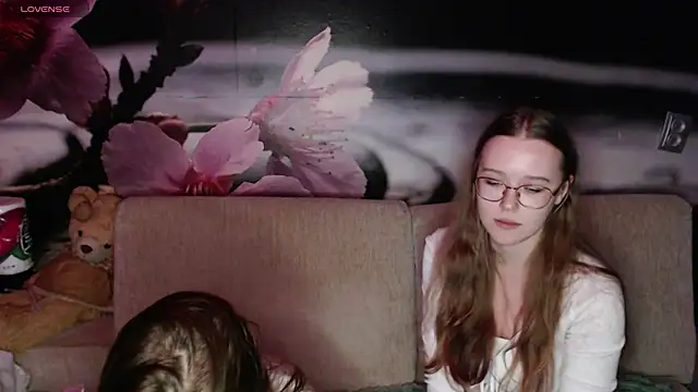 MandyMils online show from October 2025 08:42:01 PM