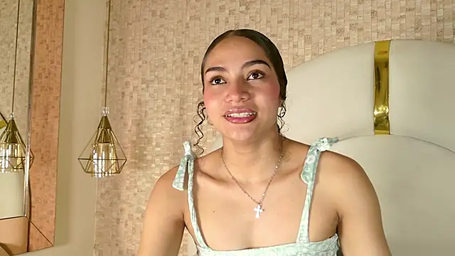 luucy jonnes online show from September 2025 03:19:02 AM