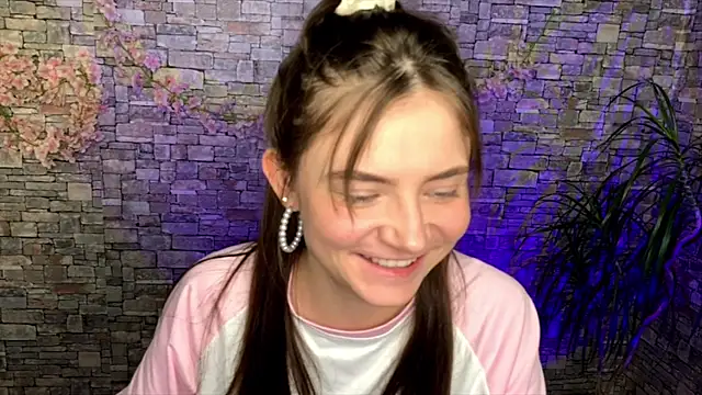 Snapshot of may_rollins chatting on June 2026 04:17:02 PM may rollins online show from June 2026 04:17:02 PM