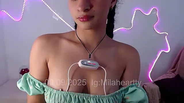 Snapshot of heartty_Milah chatting on September 2025 09:25:01 PM heartty Milah online show from September 2025 09:25:01 PM