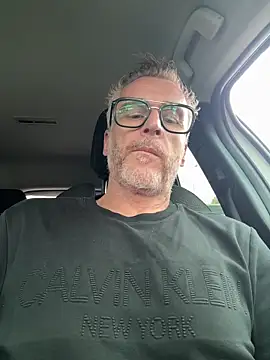 Axl hot online show from June 2026 03:51:02 PM