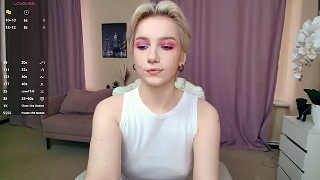 OdelynaAsp online show from April 2026 10:36:01 AM