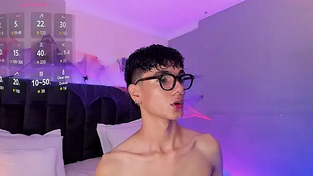 Phillicious   online show from October 2025 09:55:02 PM